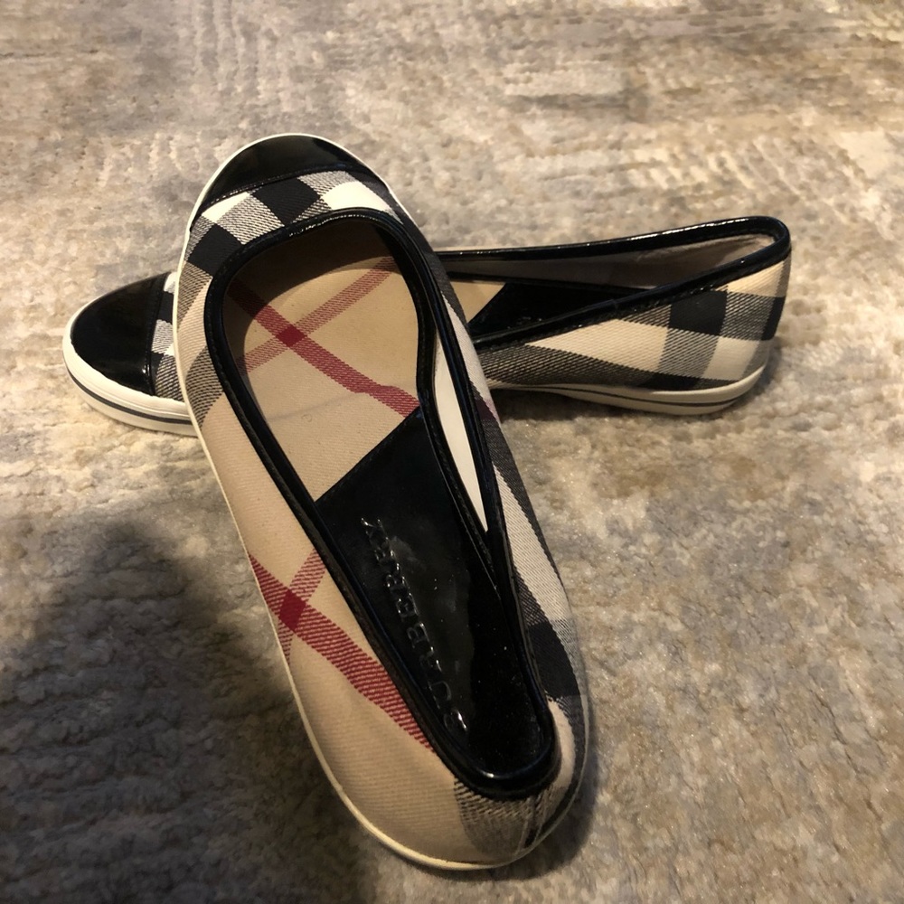 Burberry Flats